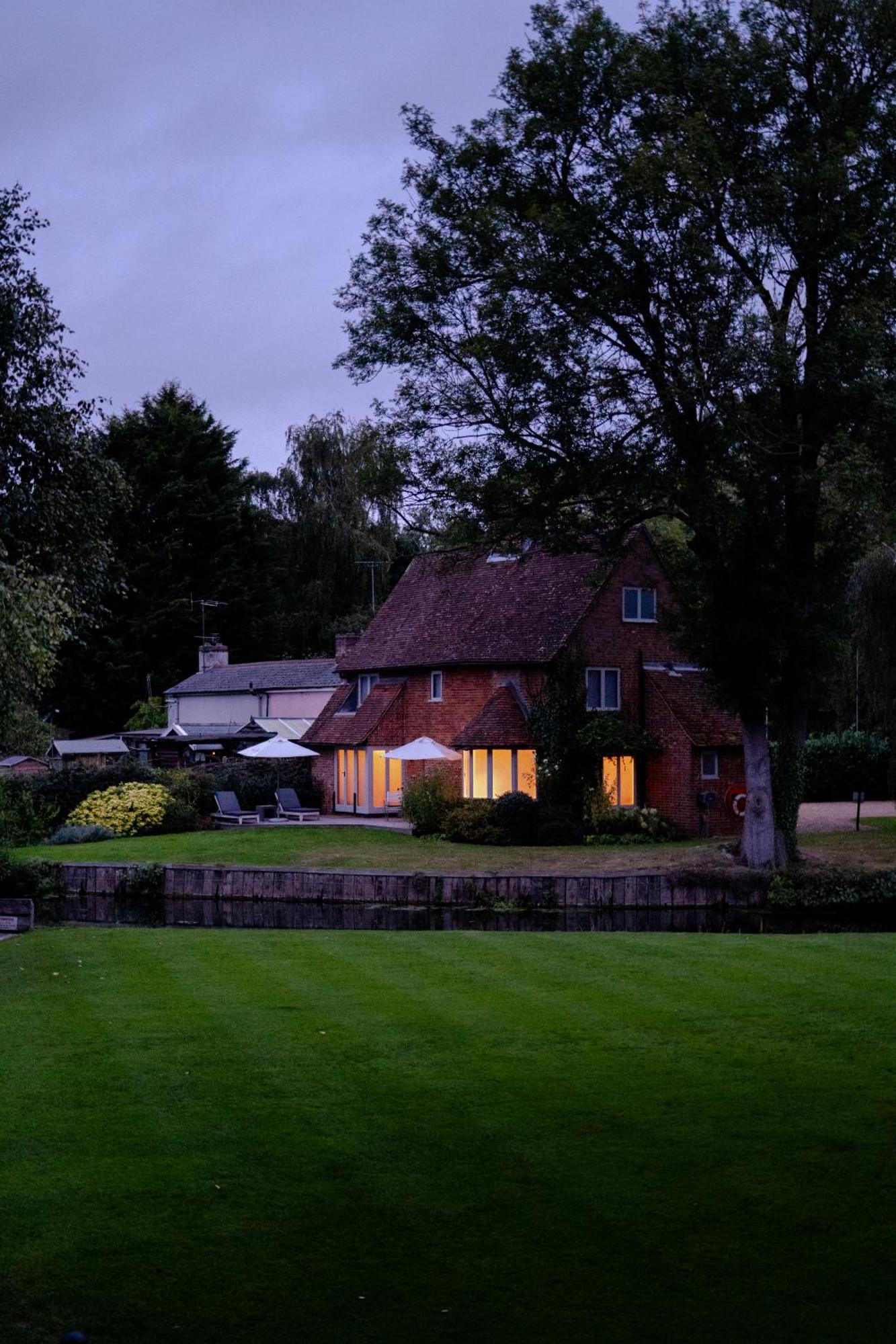 Idle Waters Villa Dedham Exteriör bild